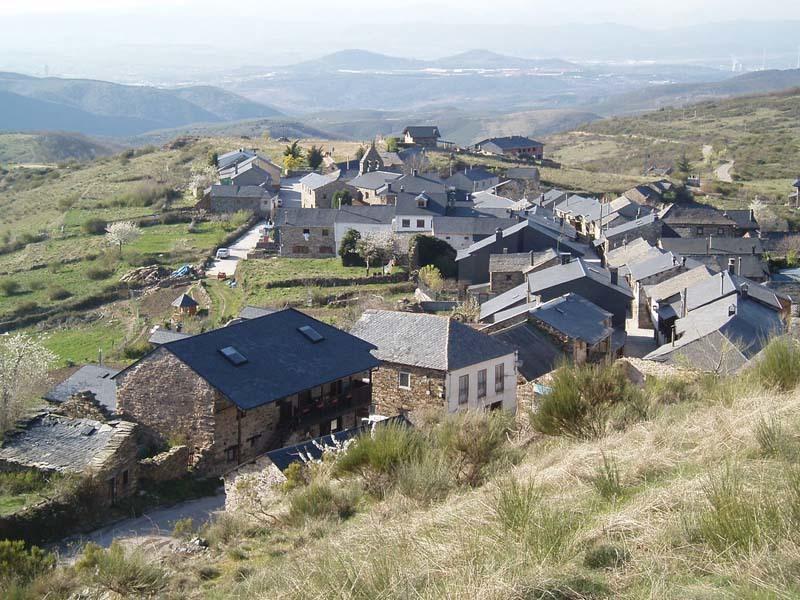 Hotel Rural La Casa Del Peregrino El Acebo de San Miguel Exteriér fotografie